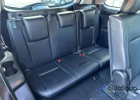 2018 Toyota Highlander Xle z USA, uszkodzony, nr VIN 5TDJZRFH3JS523071